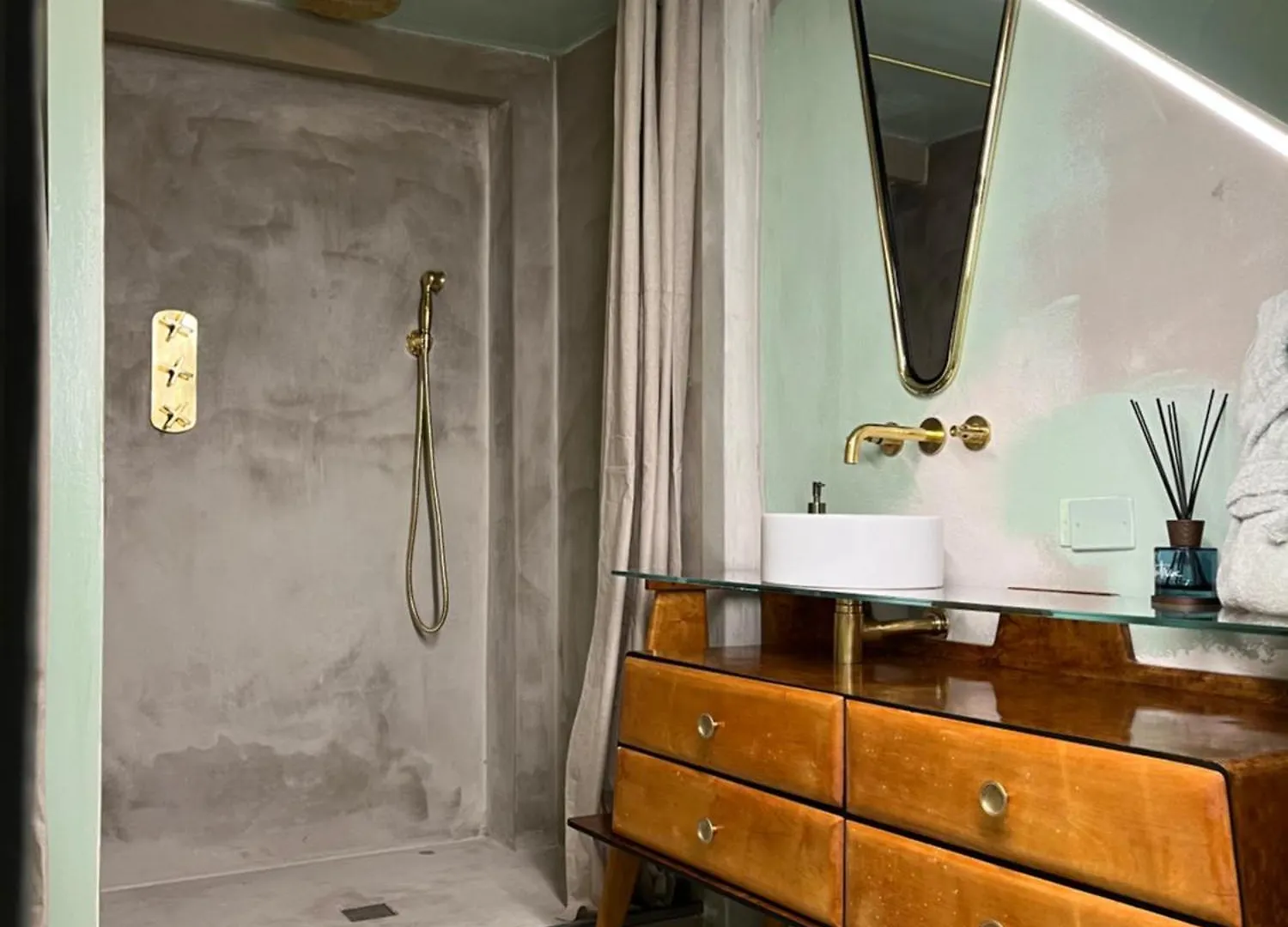 Charming And Design Attic Loft Central Milan In Coolest Area Navigli Ticinese Italy